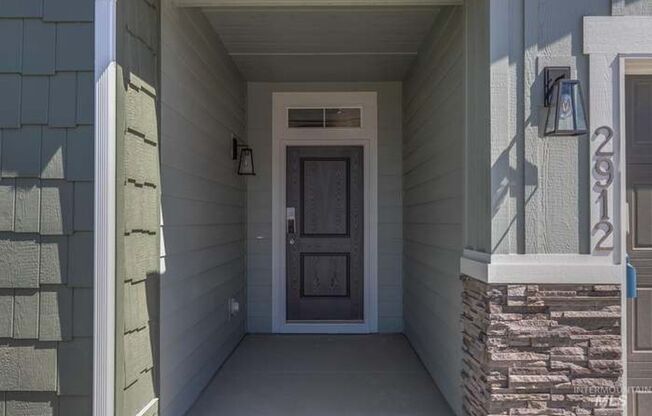 4 Bed 2 Bath in Meridian with 3 Car Garage