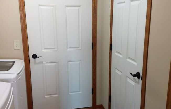 3 bedroom, 2 1/2 bath Townhouse