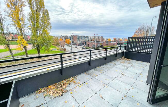 1 bed, 1 bath, 775 sqft, $3,495, Unit 220