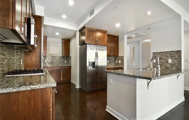 3 beds, 2.5 baths, 1,490 sqft, $4,500, Unit 231
