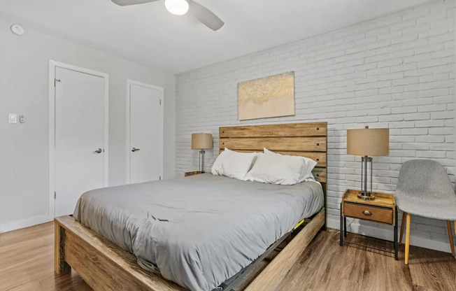 2 beds, 2 baths, $1,166, Unit 209