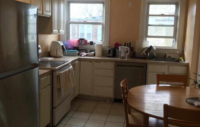 14 HAMILTON RD