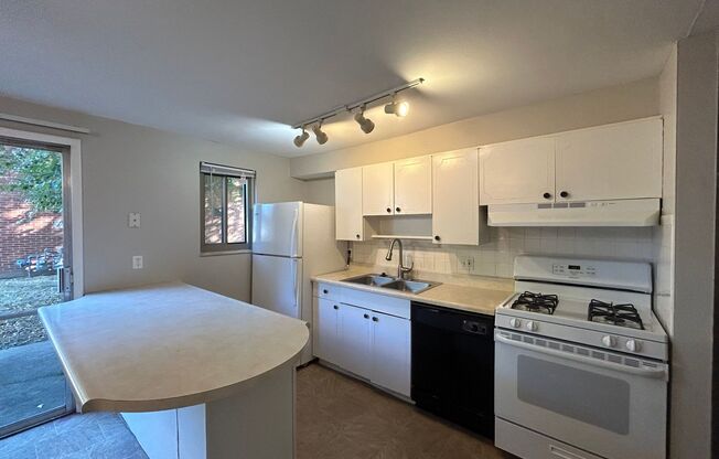 Coventry Court Townhomes