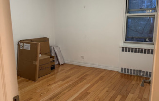 2 beds, 1 bath, $4,725, Unit 3D