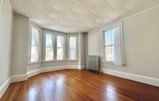 45 CRES AVE