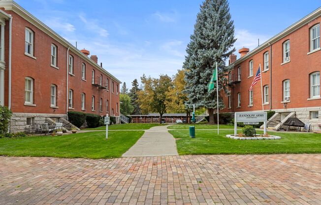 2 beds, 2 baths, 770 sqft, $1,595, Unit 1104