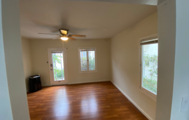 628 7/8 N Plymouth Blvd