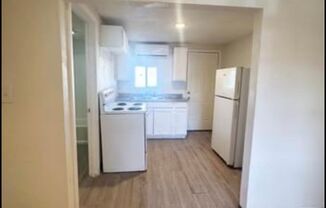 1 bed, 1 bath, 525 sqft, $660, Unit 6