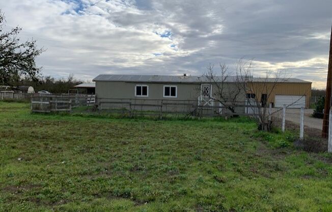 Comfy mobile home in Manteca