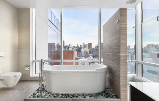 166 W 18 ST