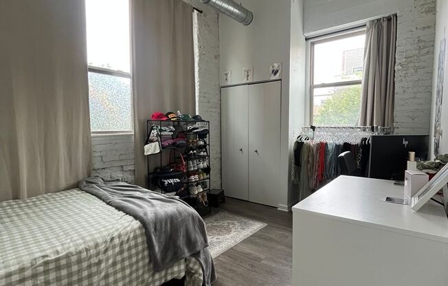 2 beds, 2 baths, $2,975, Unit 302