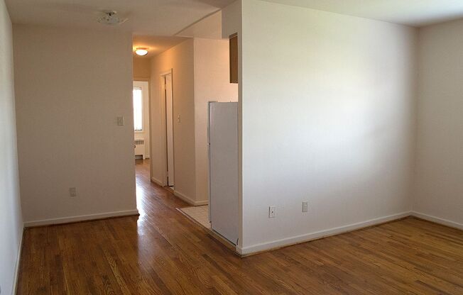 2 beds, 1 bath, 750 sqft, $1,725, Unit 5875-302