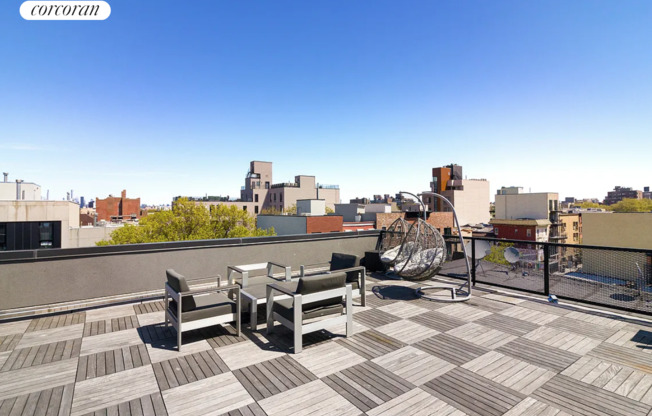 568 LAFAYETTE AVE