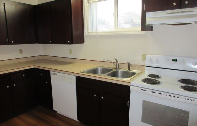 1 bed, 1 bath, $1,475, Unit 580/A/8