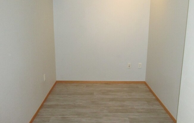 The Lexis - 1 bed/1 bath Pearl District condo w/parking/balcony/some utilities