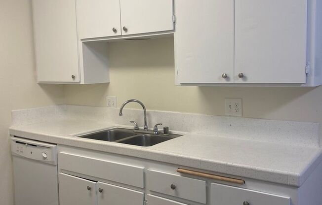 1 bed, 1 bath, $2,445, Unit 10