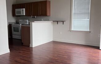 2 beds, 1 bath, $1,225