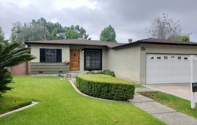 Near Circle Area: 3 Bedroom 2 Bath Home With Family Room