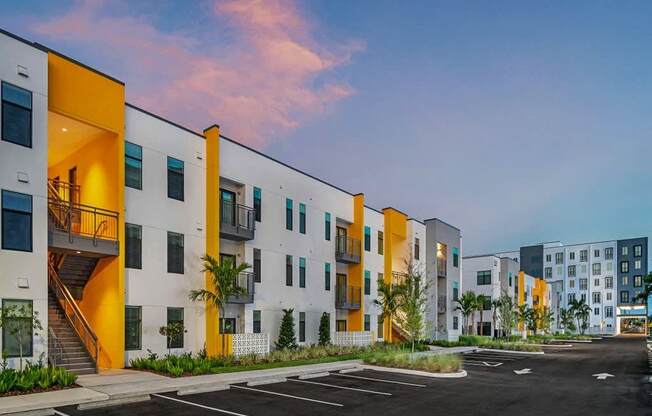 Elements on Third, Apartments in St. Petersburg