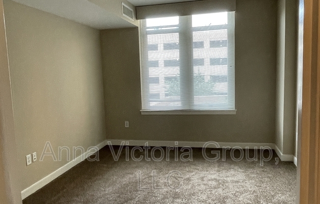 155 POTOMAC PASSAGE #306
