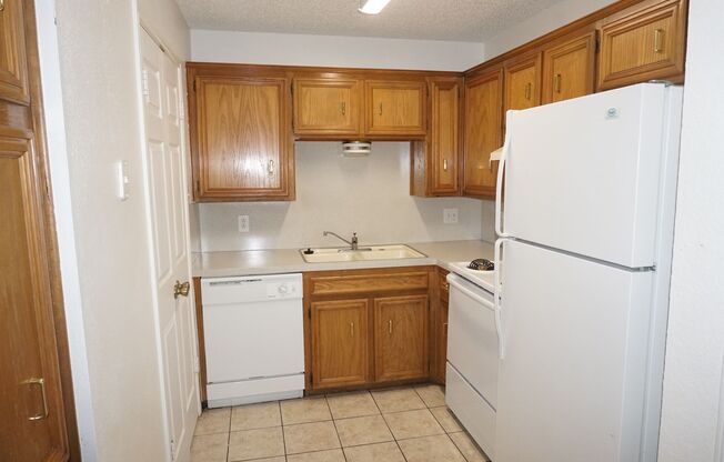 2 beds, 2 baths, $900