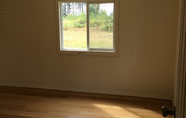 2 beds, 1 bath, $1,600