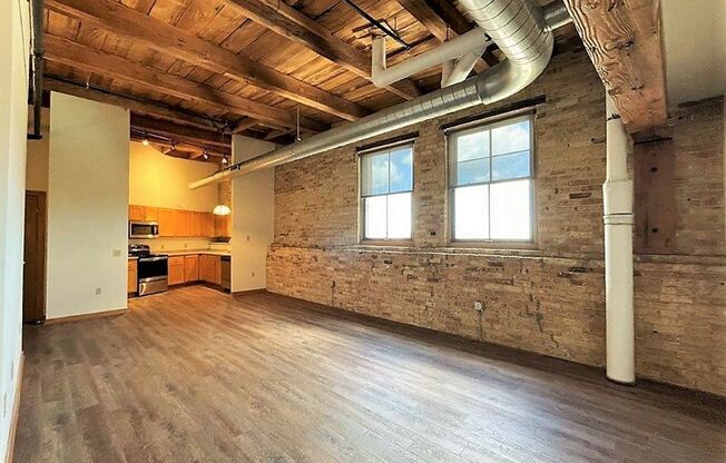 3 beds, 2 baths, 1,354 sqft, $2,650, Unit 508