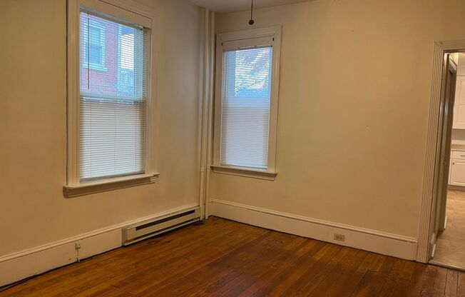 1 bed, 1 bath, $1,075, Unit Apt. 1, first floor