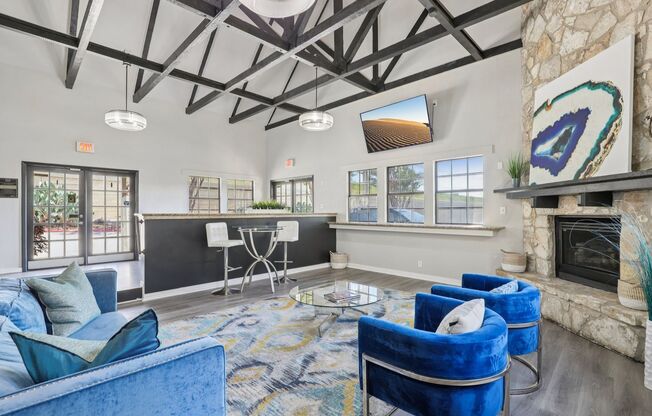 2 beds, 2 baths, 716 sqft, $1,199, Unit 7206