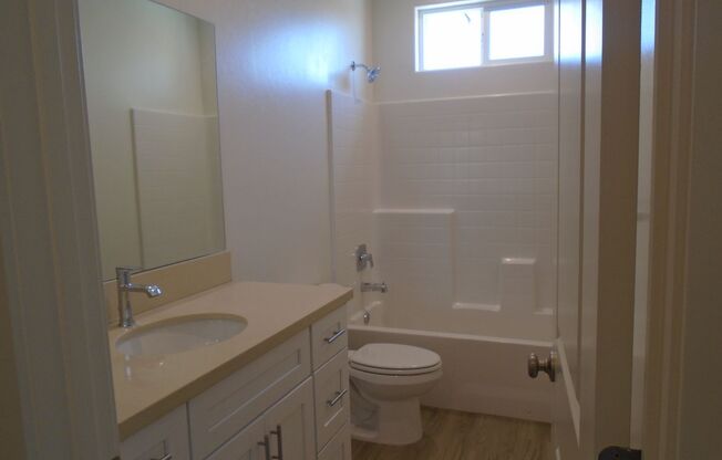 2 beds, 2 baths, $1,695, Unit Unit A