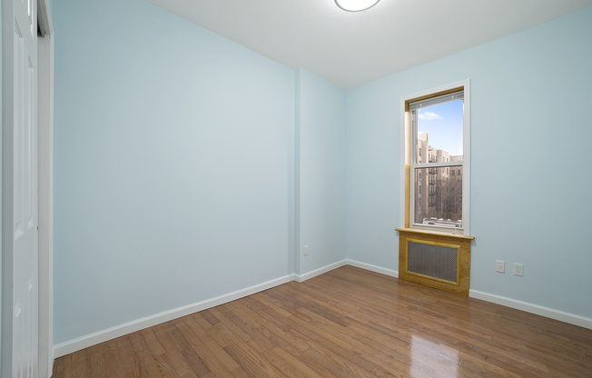 208 LENOX RD
