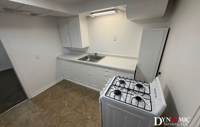 516-518 W 16th St