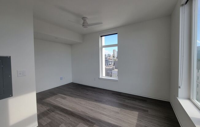 Studio, 1 bath, 403 sqft, $1,590, Unit 520