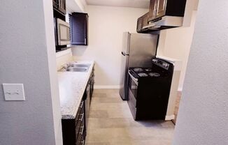 1 bed, 1 bath, 1,000 sqft, $1,299, Unit B