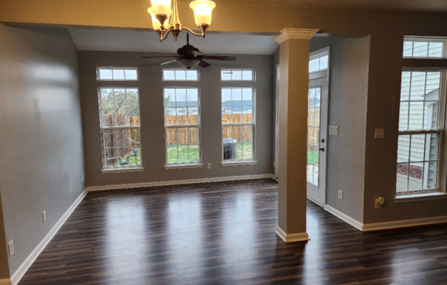 4013 HOLLY VILLA CIR