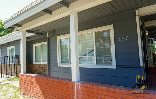697 SANTIAGO AVE