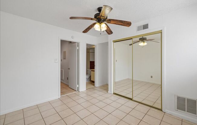 1 bed, 1 bath, $999, Unit 262