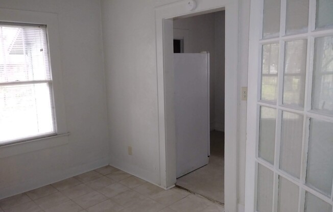 2 beds, 1 bath, $1,150