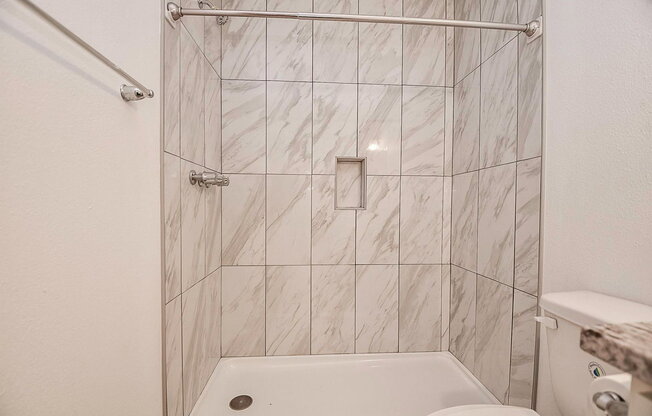 2 beds, 2 baths, 1,396 sqft, $1,650, Unit 253