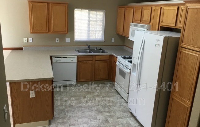 3 beds, 2 baths, 1,297 sqft, $2,195