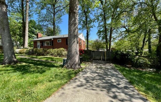 3700 Woodridge Ave