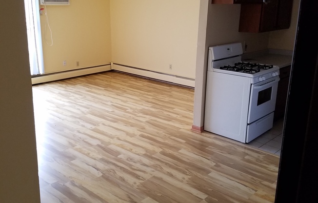 Cedar Avenue Apartments