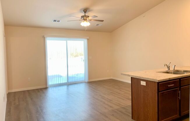 3 beds, 2 baths, 1,244 sqft, $1,880, Unit SH 1130-106