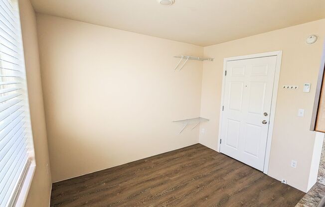 Studio, 1 bath, 154 sqft, $1,245, Unit 460
