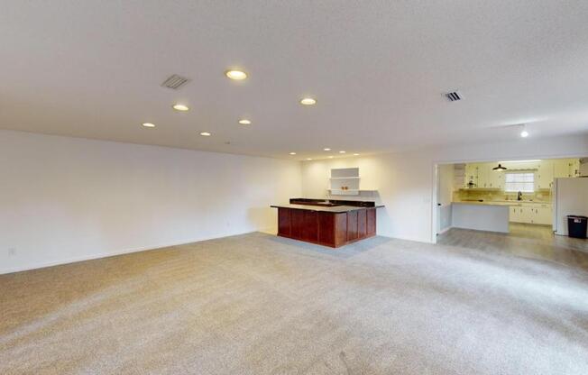 3 beds, 2 baths, 2,043 sqft, $1,700