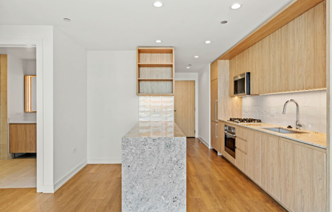 199 W HL ST