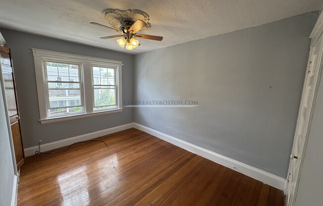 54 MONTFERN AVE