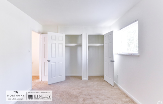 2 beds, 1 bath, 850 sqft, $1,250, Unit 31-E