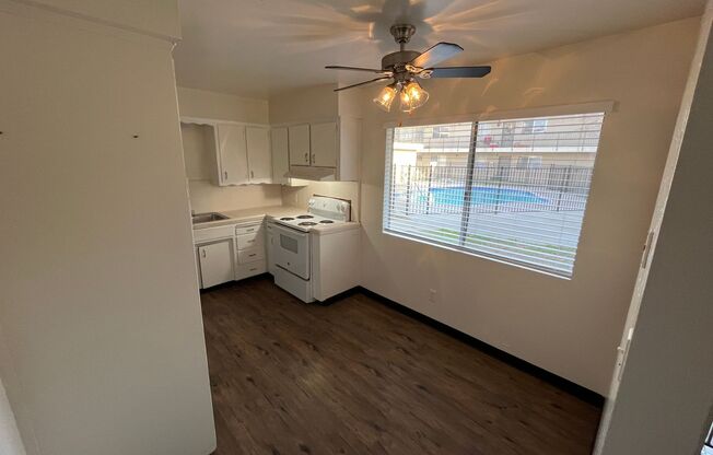 2 beds, 1 bath, 900 sqft, $1,075, Unit 12