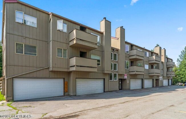 9710 Morningside Loop